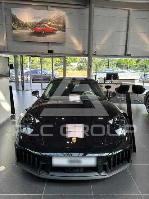 2025 Porsche 911