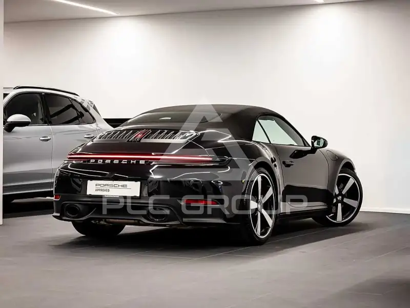 2025 Porsche 911