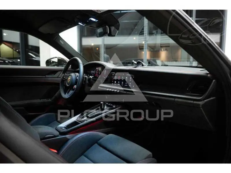 2025 Porsche 911