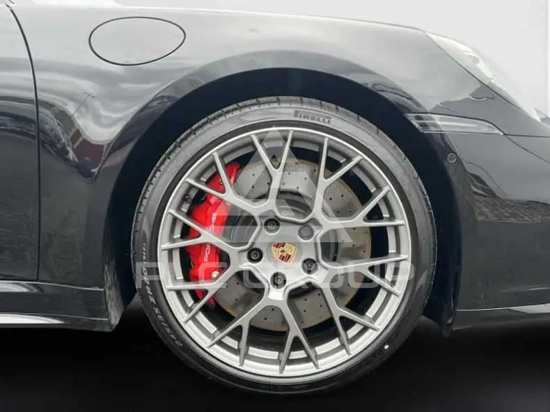 2025 Porsche 911