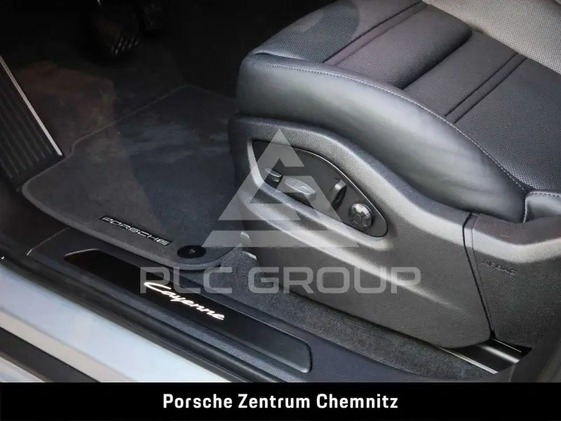 2025 Porsche Cayenne