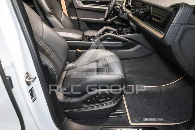 2025 Porsche Cayenne