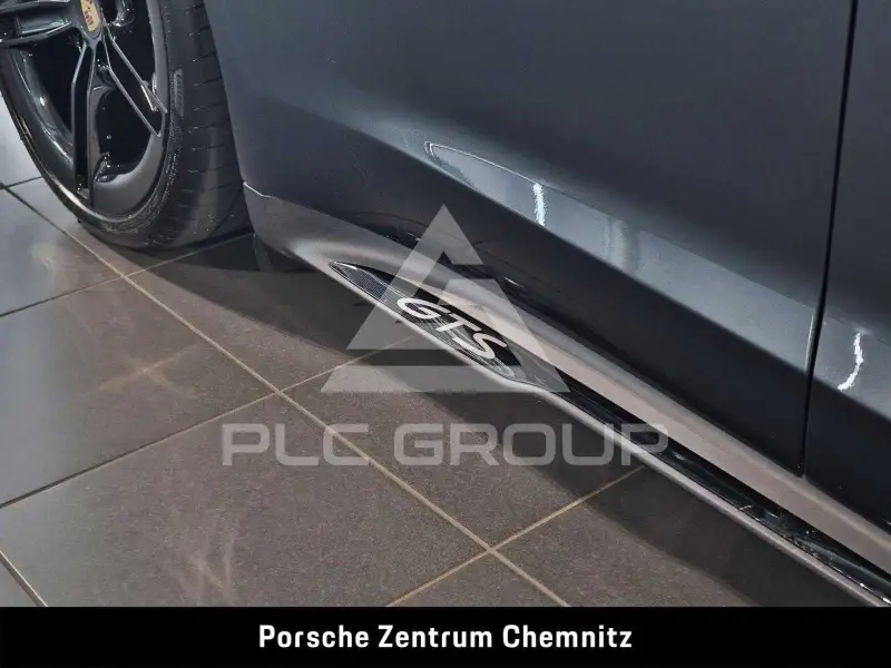2025 Porsche Taycan