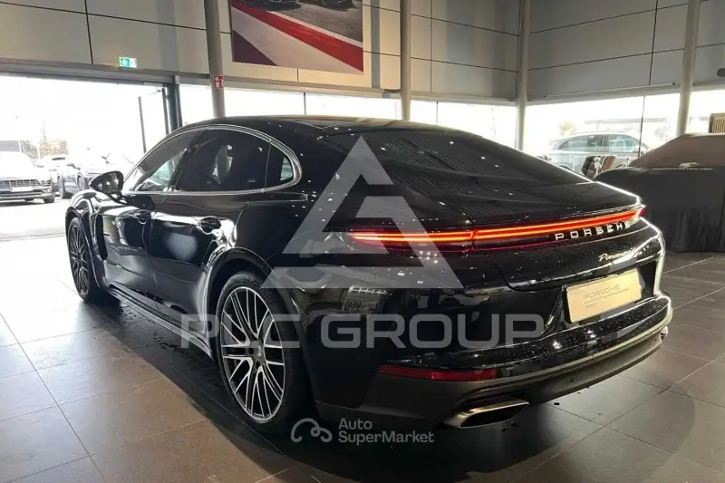 2025 Porsche Panamera