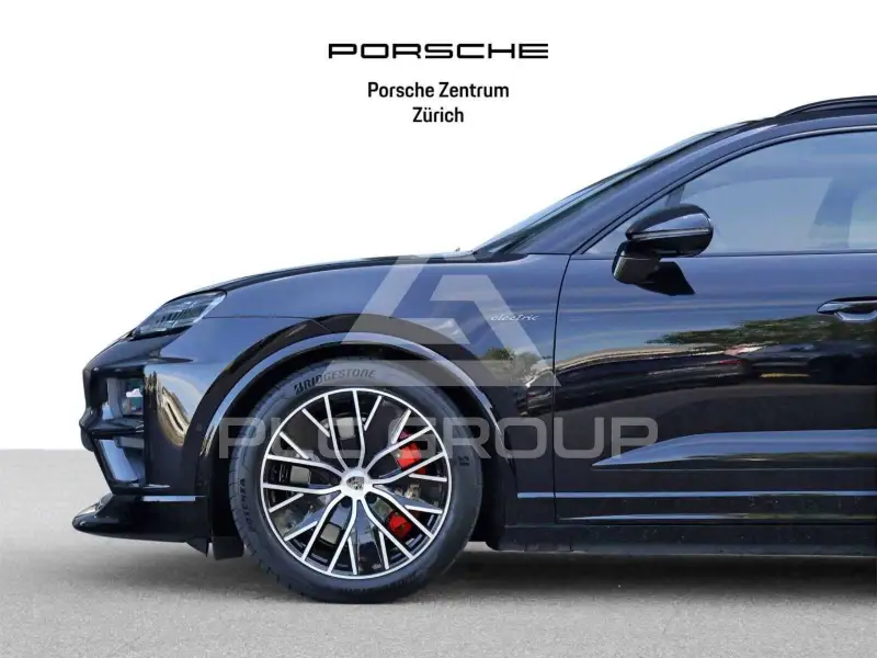 2025 Porsche MACAN