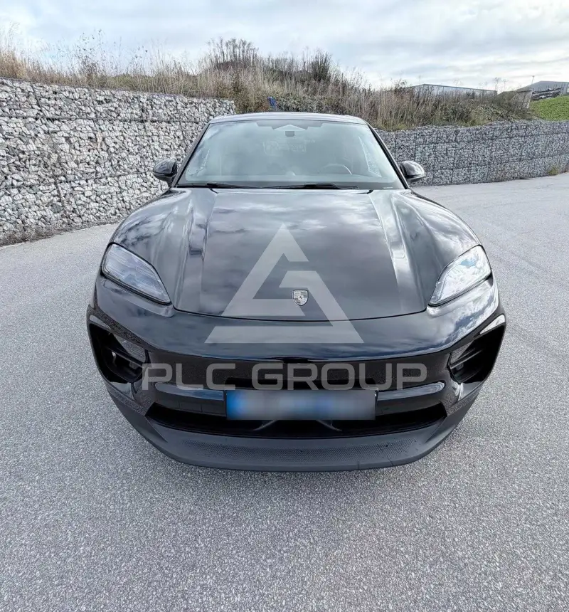2025 Porsche MACAN