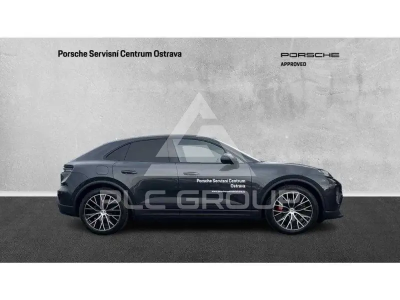 2025 Porsche MACAN