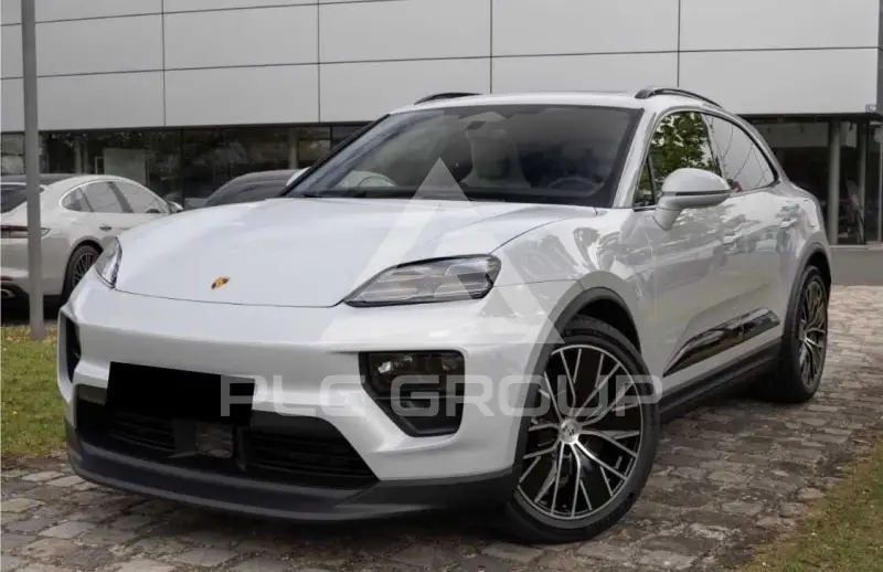 2025 Porsche MACAN