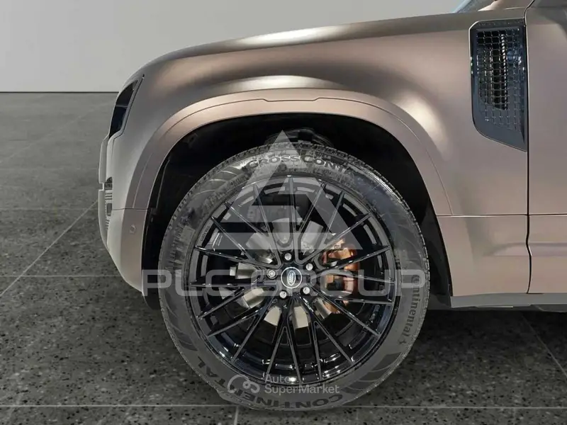 2025 Land Rover DEFENDER