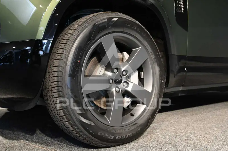 2025 Land Rover DEFENDER