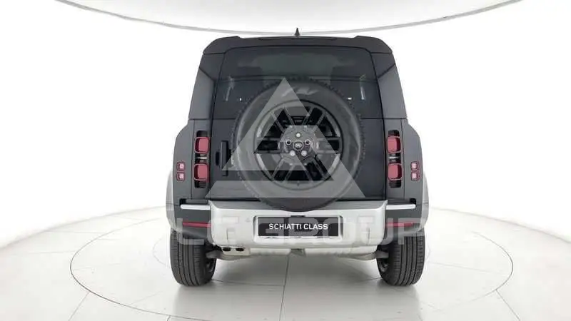 2025 Land Rover DEFENDER