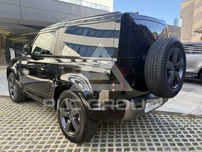2025 Land Rover DEFENDER