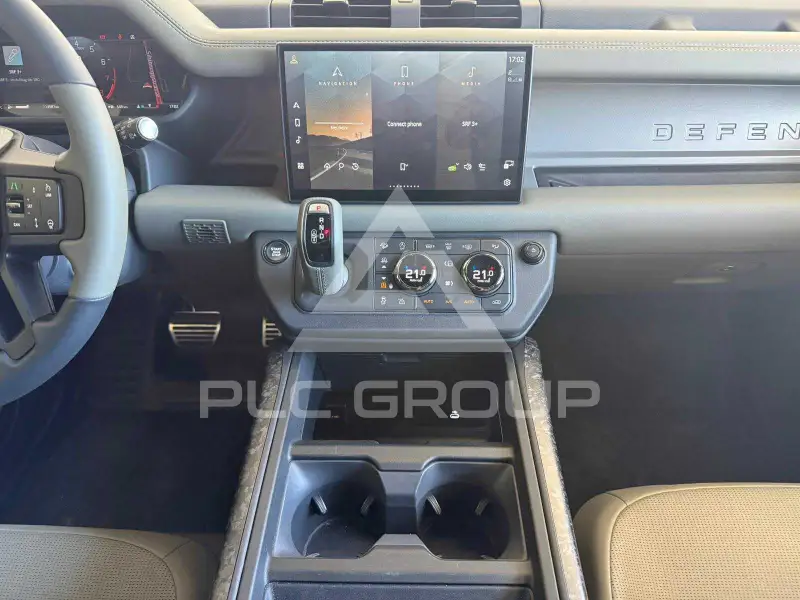 2025 Land Rover DEFENDER