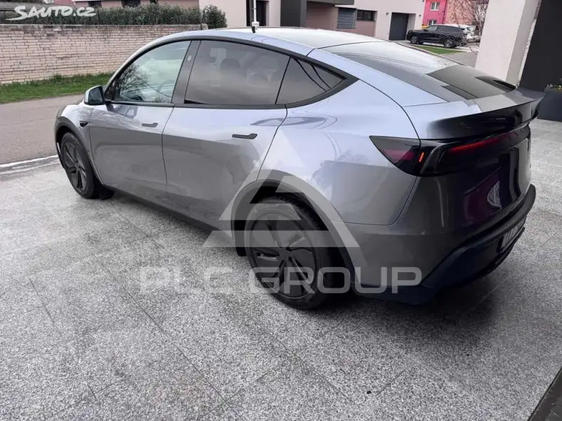 2025 Tesla Model Y