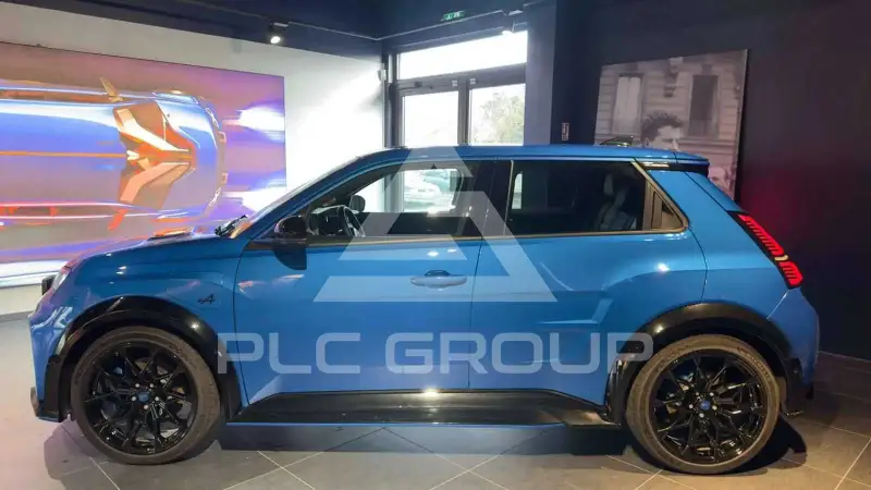 2025 Alpina A290