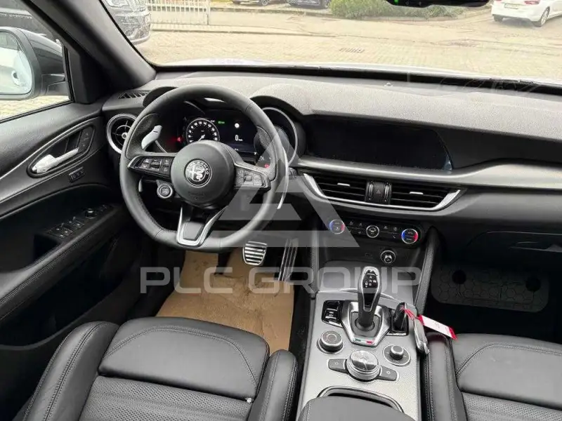 2025 Alfa Romeo Stelvio