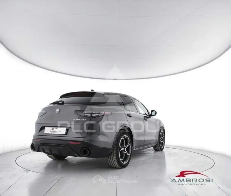 2025 Alfa Romeo Stelvio