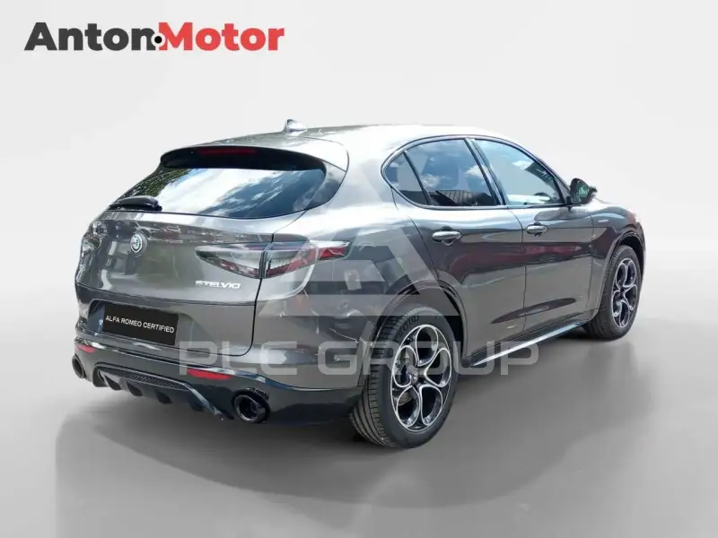 2025 Alfa Romeo Stelvio