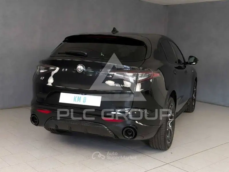 2025 Alfa Romeo Stelvio