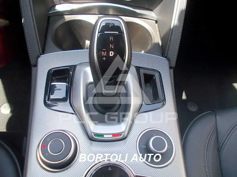 2025 Alfa Romeo Stelvio