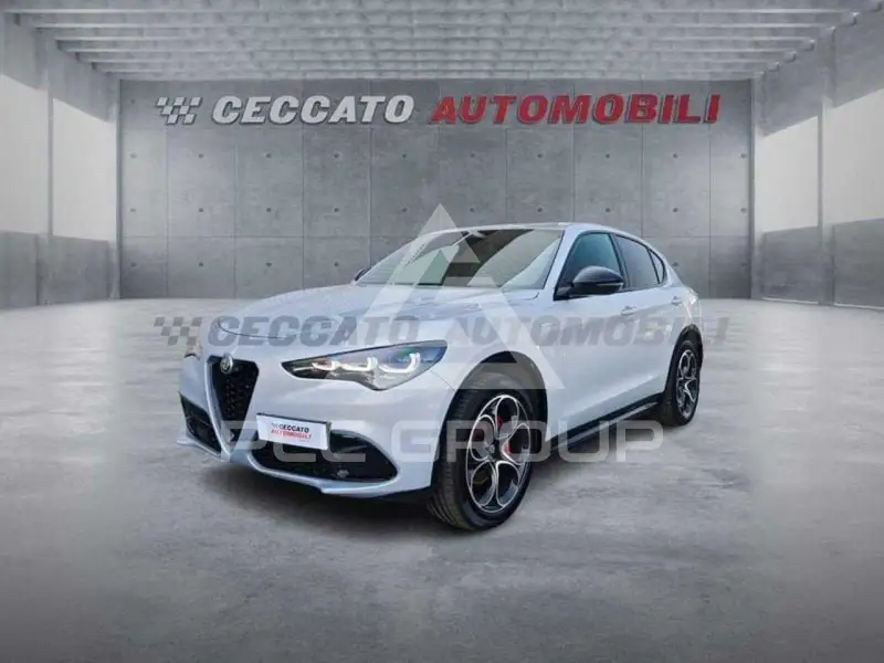 2025 Alfa Romeo Stelvio