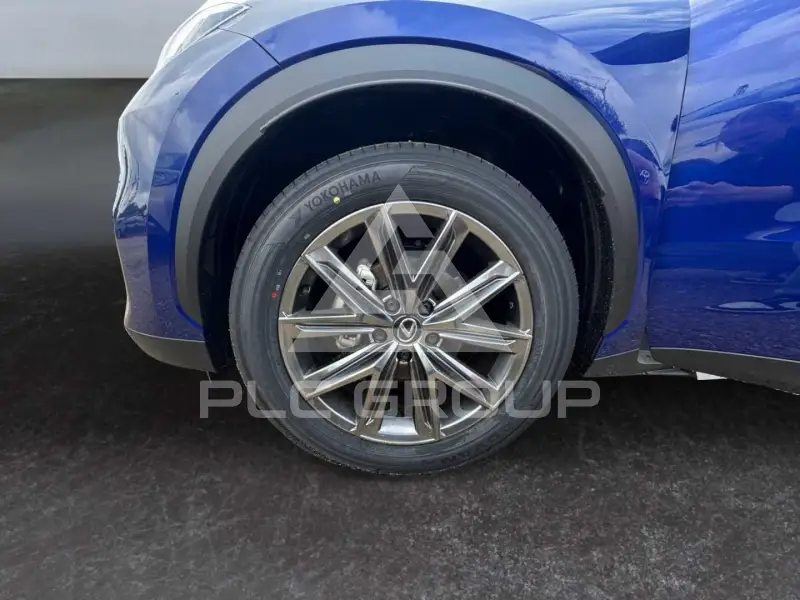 2025 Lexus LBX