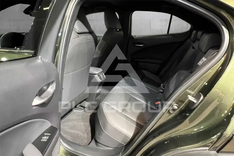 2025 Lexus UX