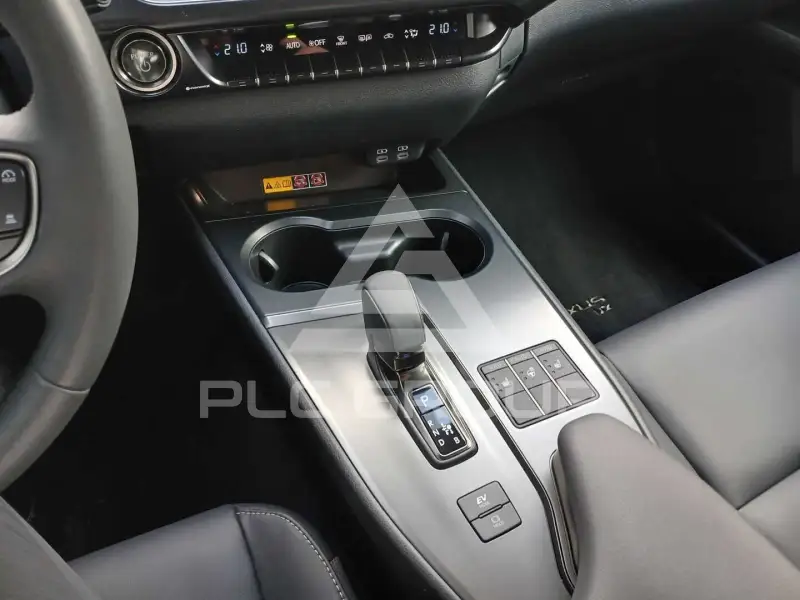 2025 Lexus UX