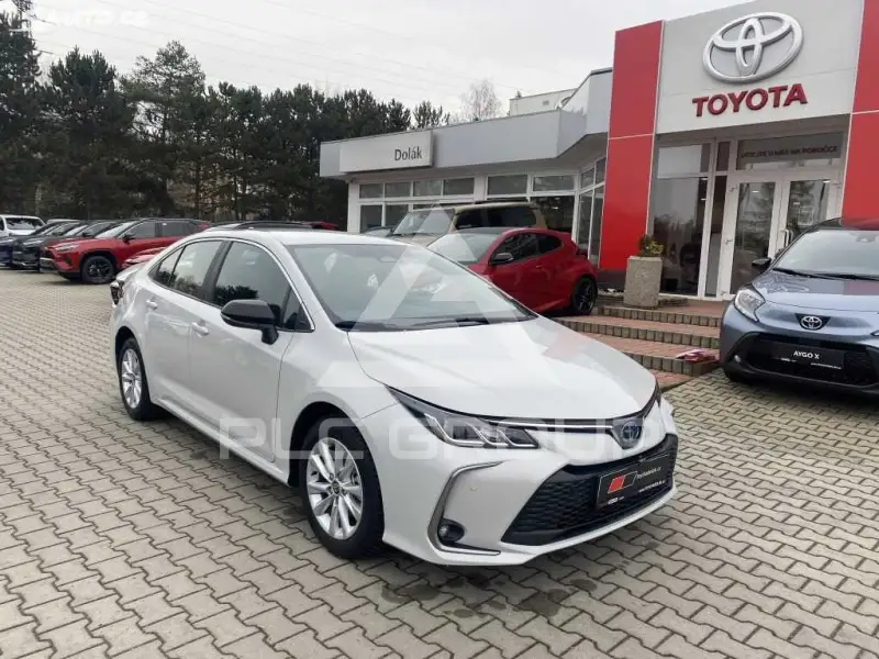 2025 Toyota COROLLA