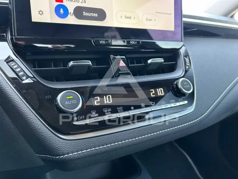 2025 Toyota COROLLA
