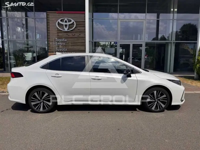 2025 Toyota COROLLA