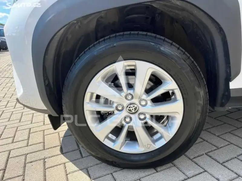 2025 Toyota YARIS