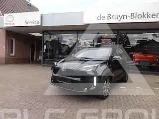 2025 Toyota YARIS