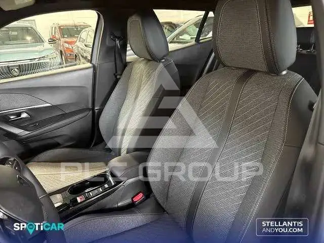 2025 Peugeot 2008