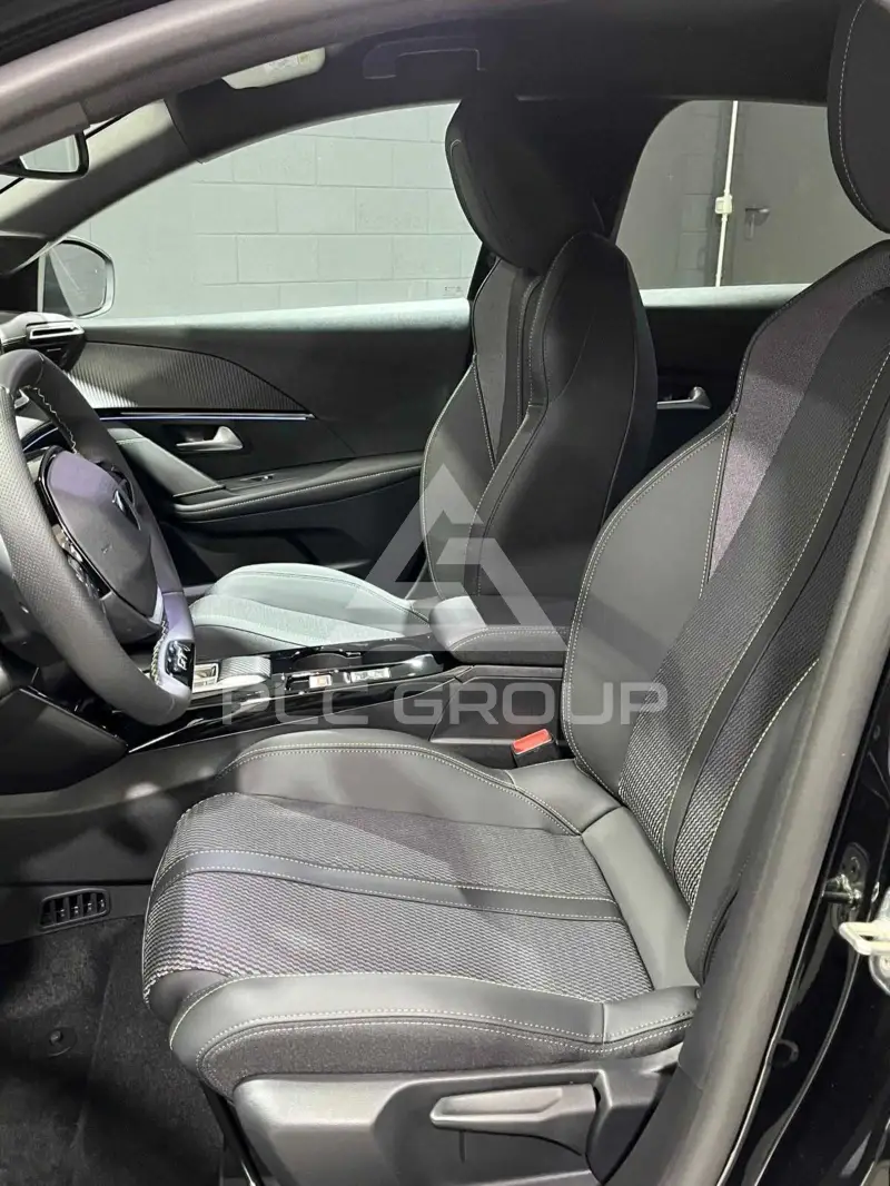 2025 Peugeot 208
