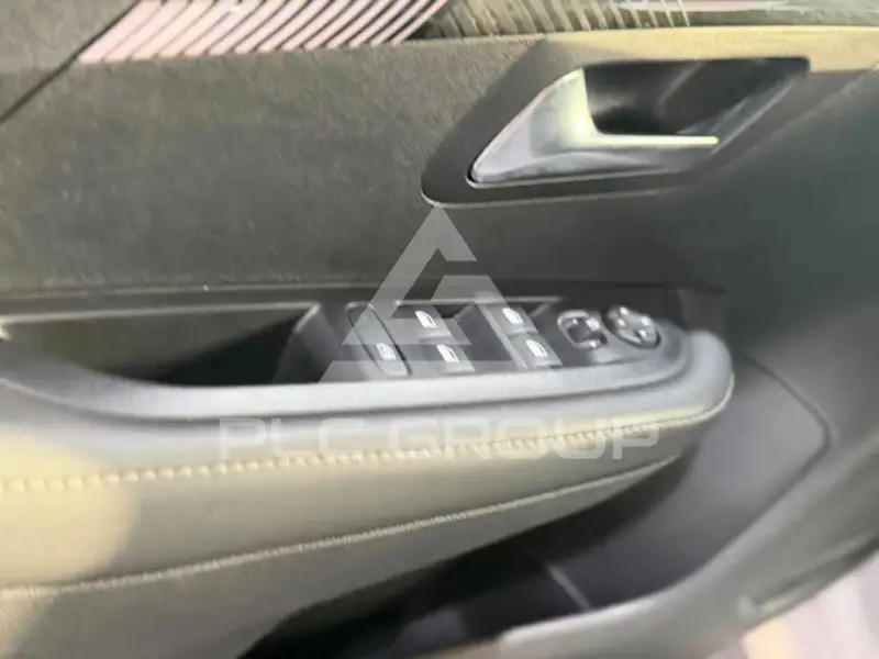 2025 Peugeot 208