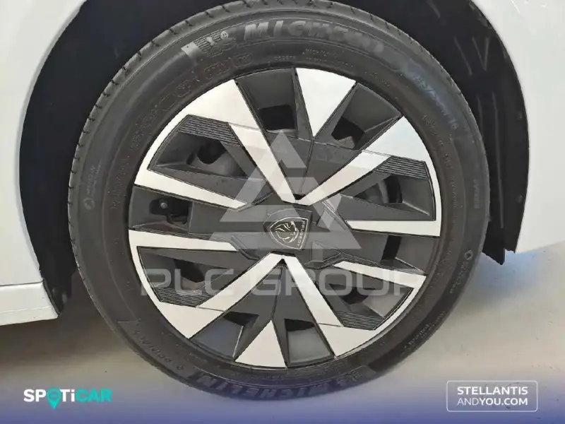 2025 Peugeot 208