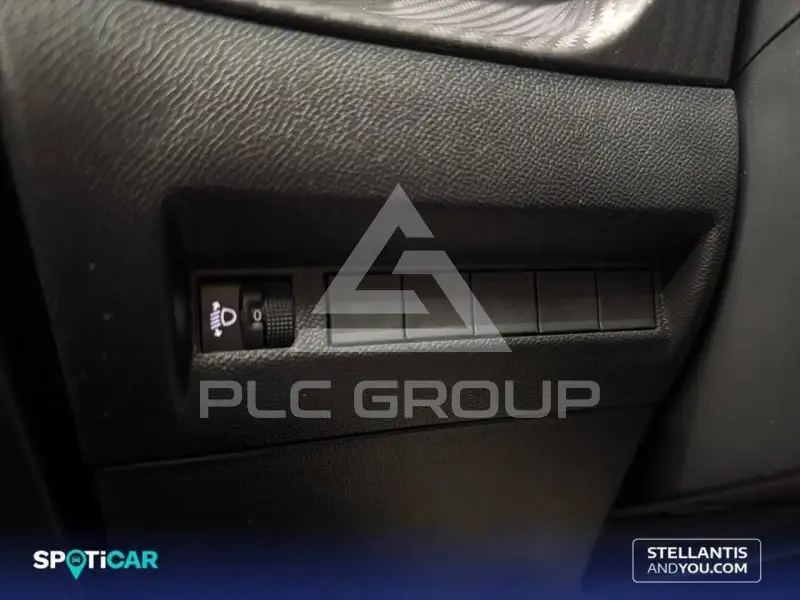 2025 Peugeot 208