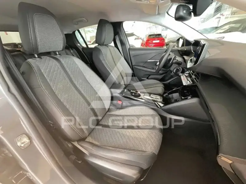 2025 Peugeot 208