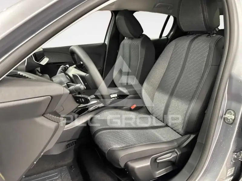 2025 Peugeot 208