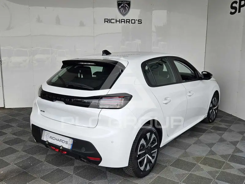 2025 Peugeot 208