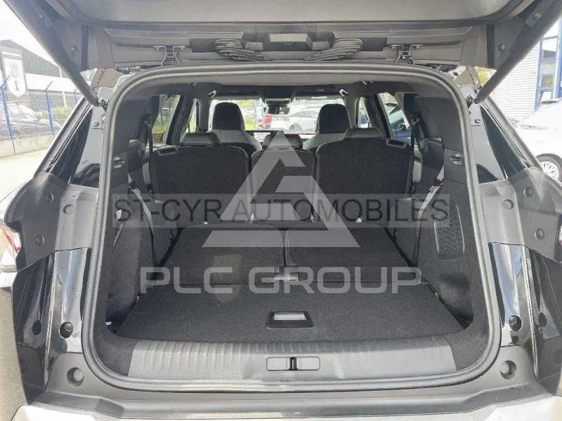2025 Peugeot 5008