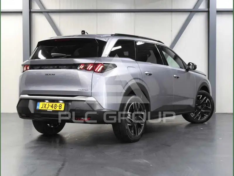 2025 Peugeot 5008