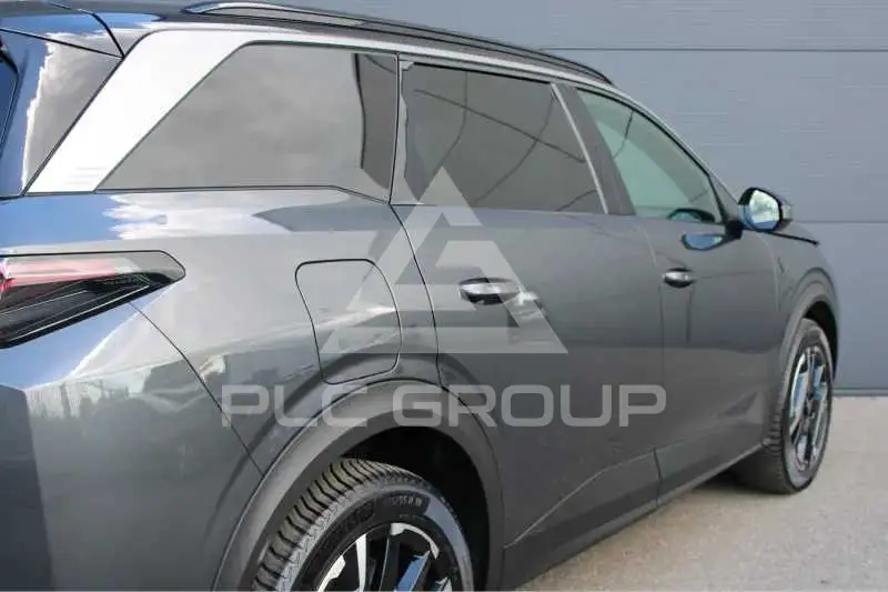 2025 Peugeot 5008