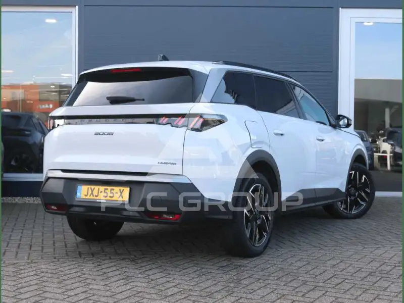 2025 Peugeot 5008
