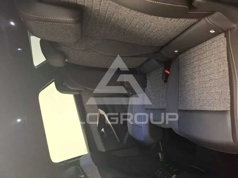 2025 Peugeot 5008