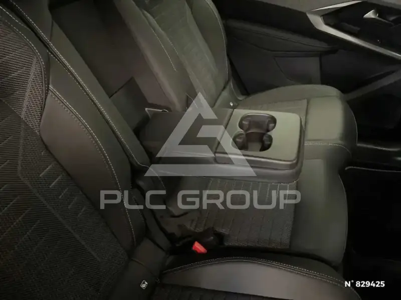 2025 Peugeot 5008