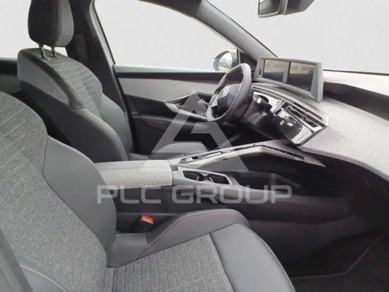 2025 Peugeot 5008