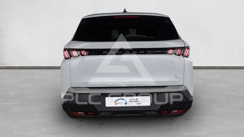 2025 Peugeot 5008
