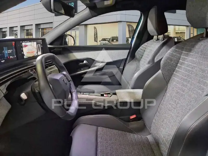 2025 Peugeot 5008